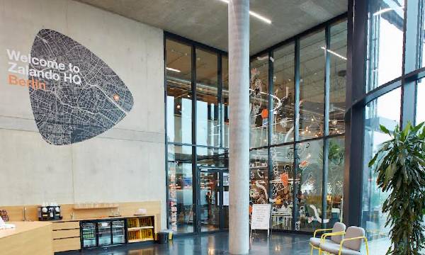 Zalando accelera con l'AI e l'acquisizione di About You: i segreti del nuovo record nell'eCommerce europeo