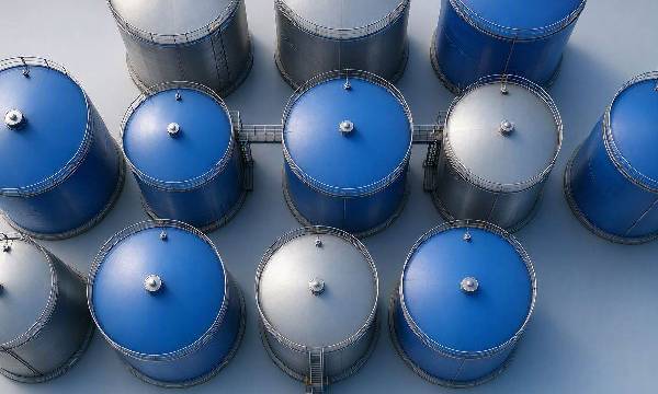 L'Italia accelera sulle scorte di gas ma l'Europa frena: i dati di GIE mettono in ansia i mercati