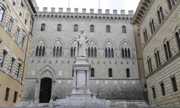 Monte dei Paschi di Siena respinge Intesa Sanpaolo: il no che scuote il mercato e apre a Banco BPM