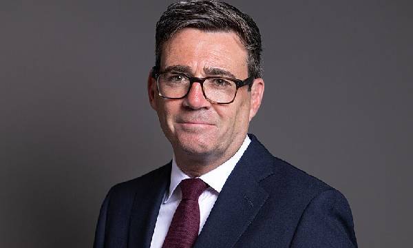 Strategie economiche globali e il grande freddo tra politica e business: perché la Germania trema e Netflix non sorride più