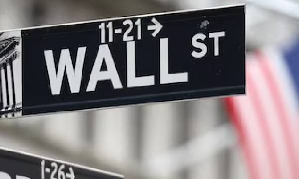 Wall Street a due velocità: il Dow Jones sfida la frenata del settore tecnologico