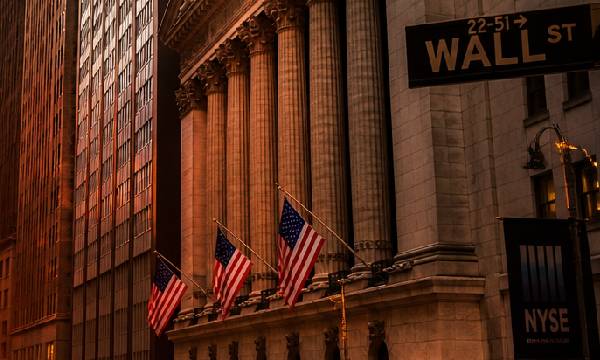 Perché i mercati globali temono lo scontro tra USA e Iran e cosa cambia per il petrolio