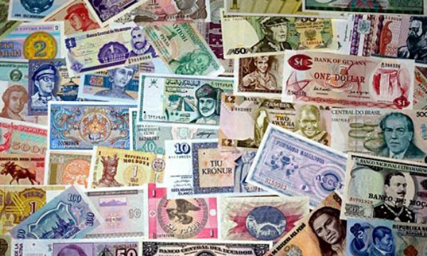 Le valute come bussola per orientarsi tra le turbolenze globali