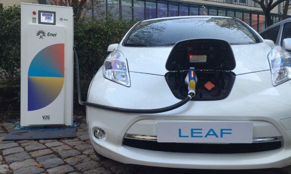 Nissan e Enel sperimentano il vehicle-to-grid nel Regno Unito