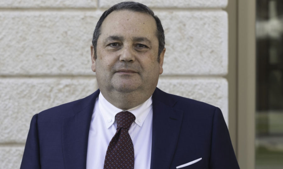L'UE alza i dazi sull'acciaio: impatti sui costi di automotive e costruzioni