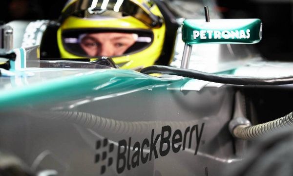 Nuova partnership tra Mercedes Amg Petronas e BlackBerry